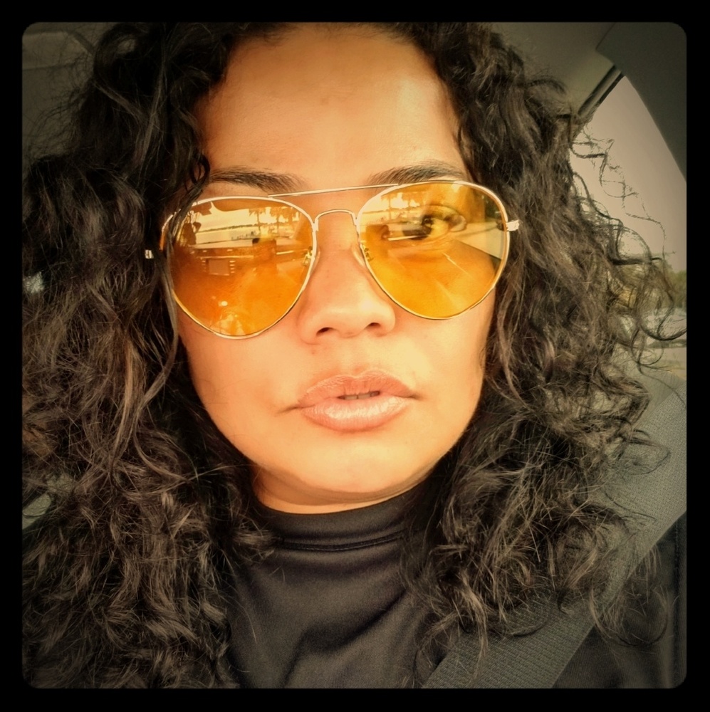 Meet your Posher, Julissa